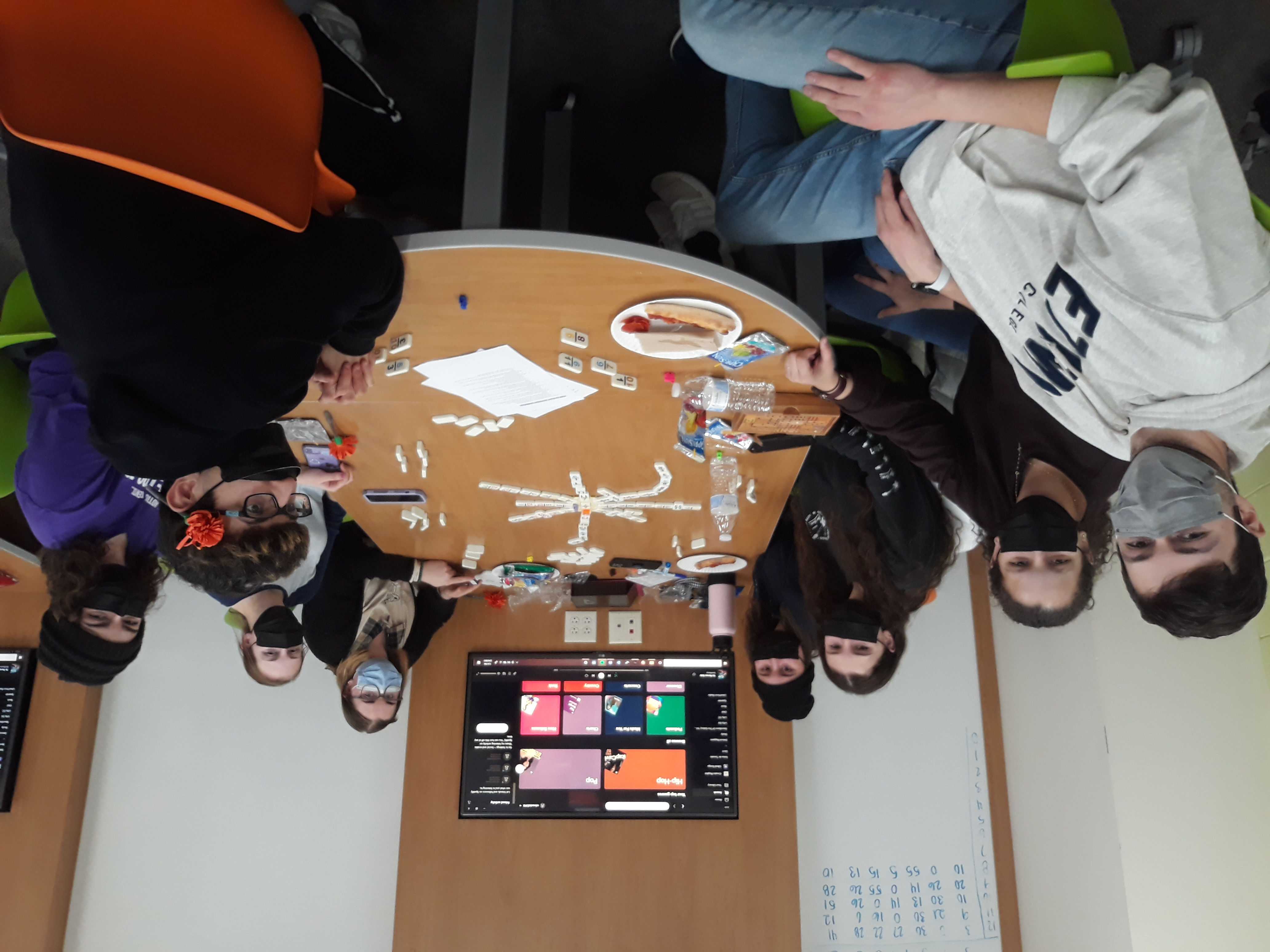 Latinx/Hispanic Student Union hosts cultural game night