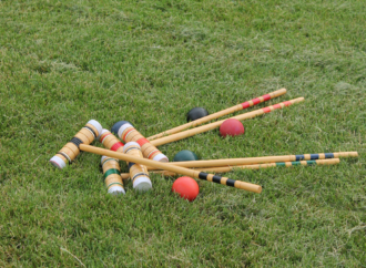 Elizabethtown College hosts pop up lawn games