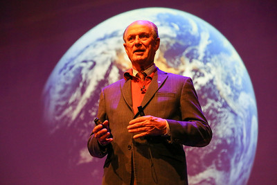 Robert D. Ballard gives lecture at Elizabethtown College