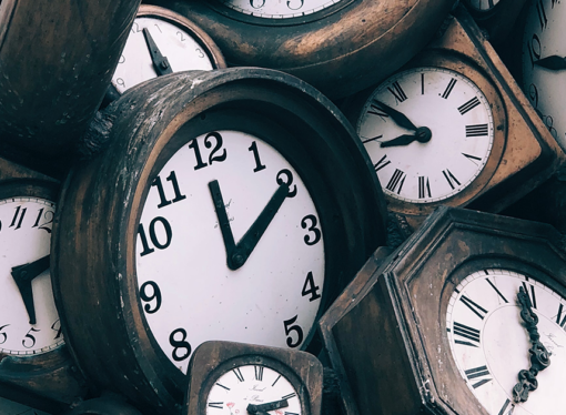 Debate of the Week: Which class time is better—8 a.m. or 5 p.m.?