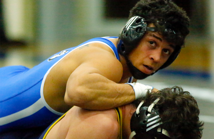 Etown wrestling fights against Wilkes
