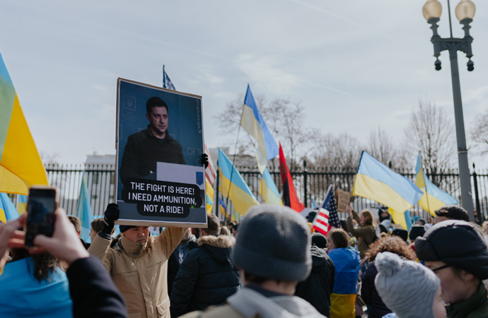 Global Perspective: U.S. to provide tanks to Ukraine