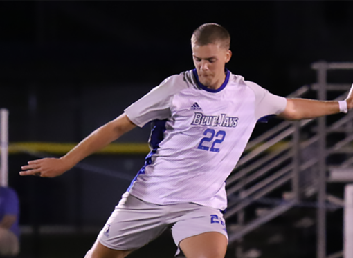 Etown soccer clashes with Scranton