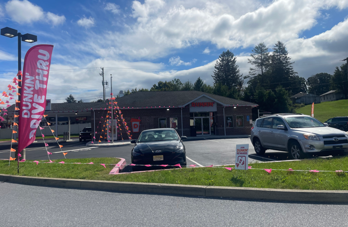 New Etown Dunkin’ offers 10 percent student discount
