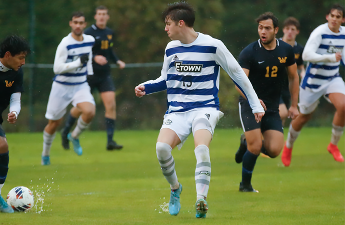 Blue Jays soccer impresses on Homecoming weekend