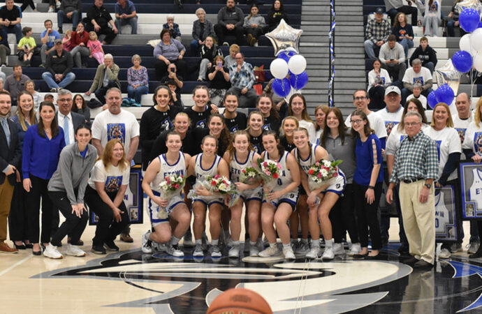 Men’s and Women’s basketball celebrate Senior Day with wins