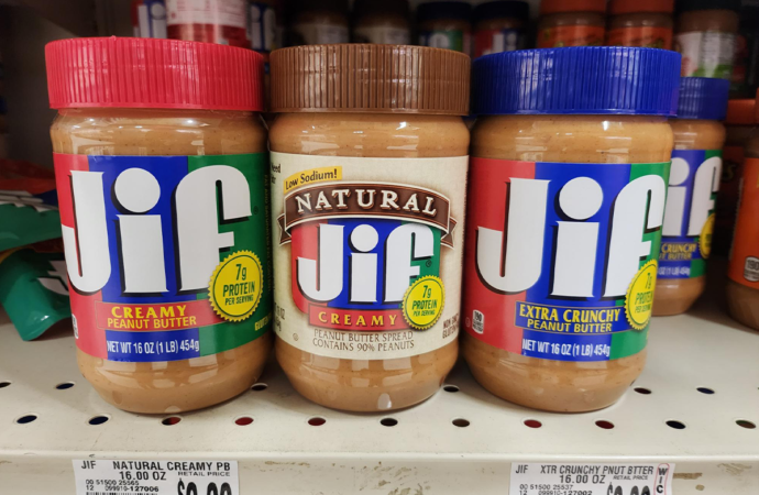 Debate of the Week: Which is better, chunky or smooth peanut butter? 
