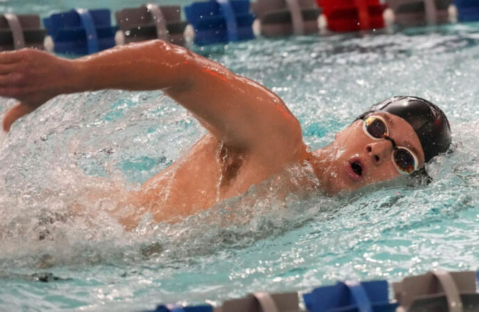 Swim teams cap off strong seasons in Landmark Championships