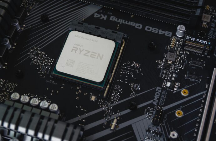 Semiconductors on the rise: Intel announces production of new facilities