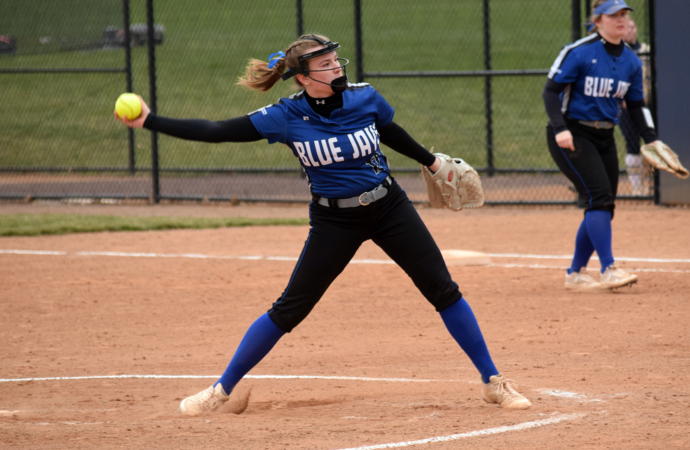 Etown softball falls short in doubleheader with Wilkes