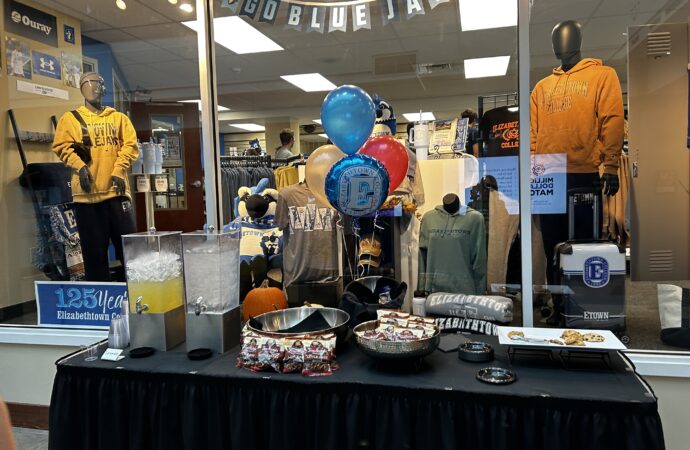 College Store Holds Grand Reopening