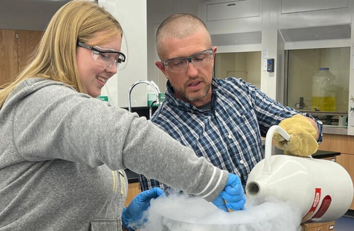 Elizabethtown Chemistry Club puts on demo day for National Chemistry Week