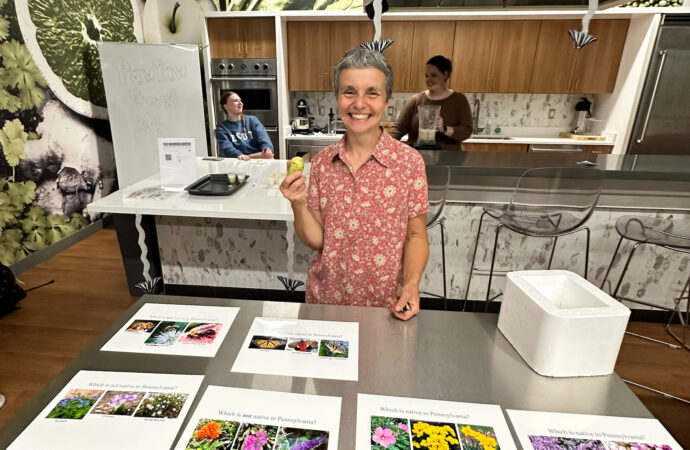 SEEDS Ecology Club hosts Paw Paw Fruit Tasting