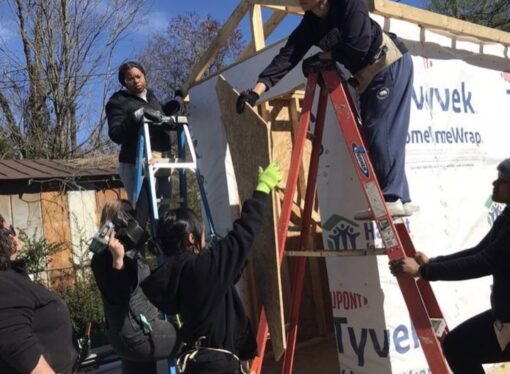 CCCE Hosts Service Trip over Fall Break