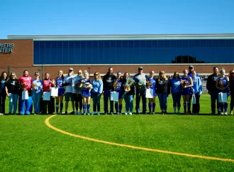 Field hockey celebrates Senior Day with shutout victory
