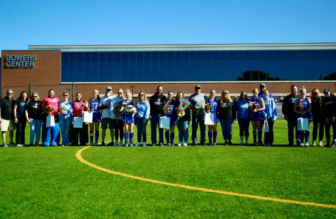 Field hockey celebrates Senior Day with shutout victory