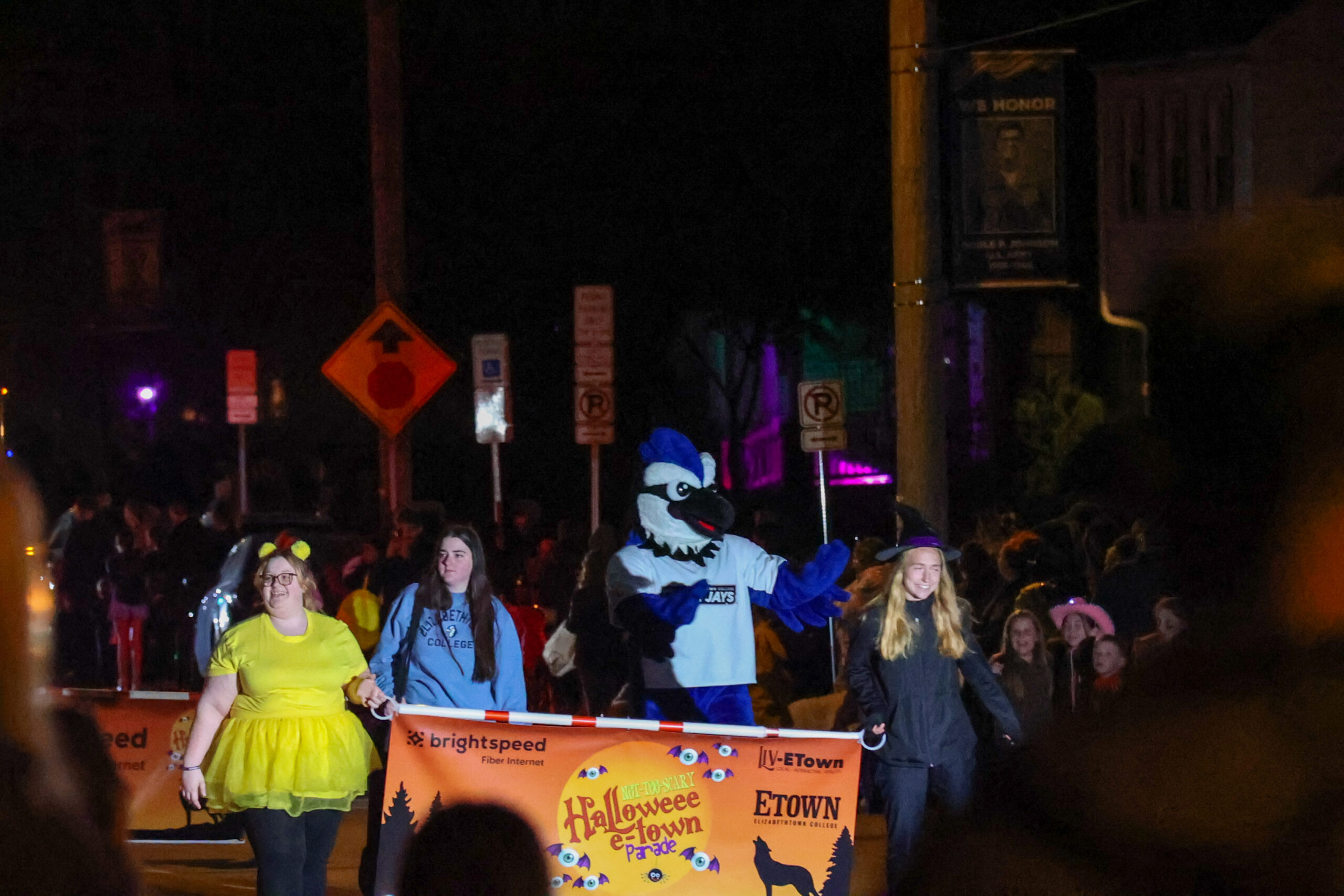 Elizabethtown celebrates Halloween with parade