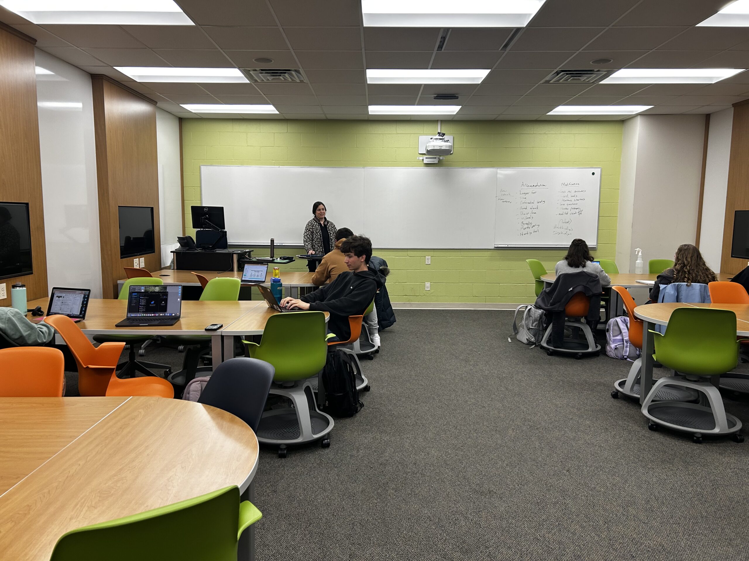 Business Writing Course Incorporates AI