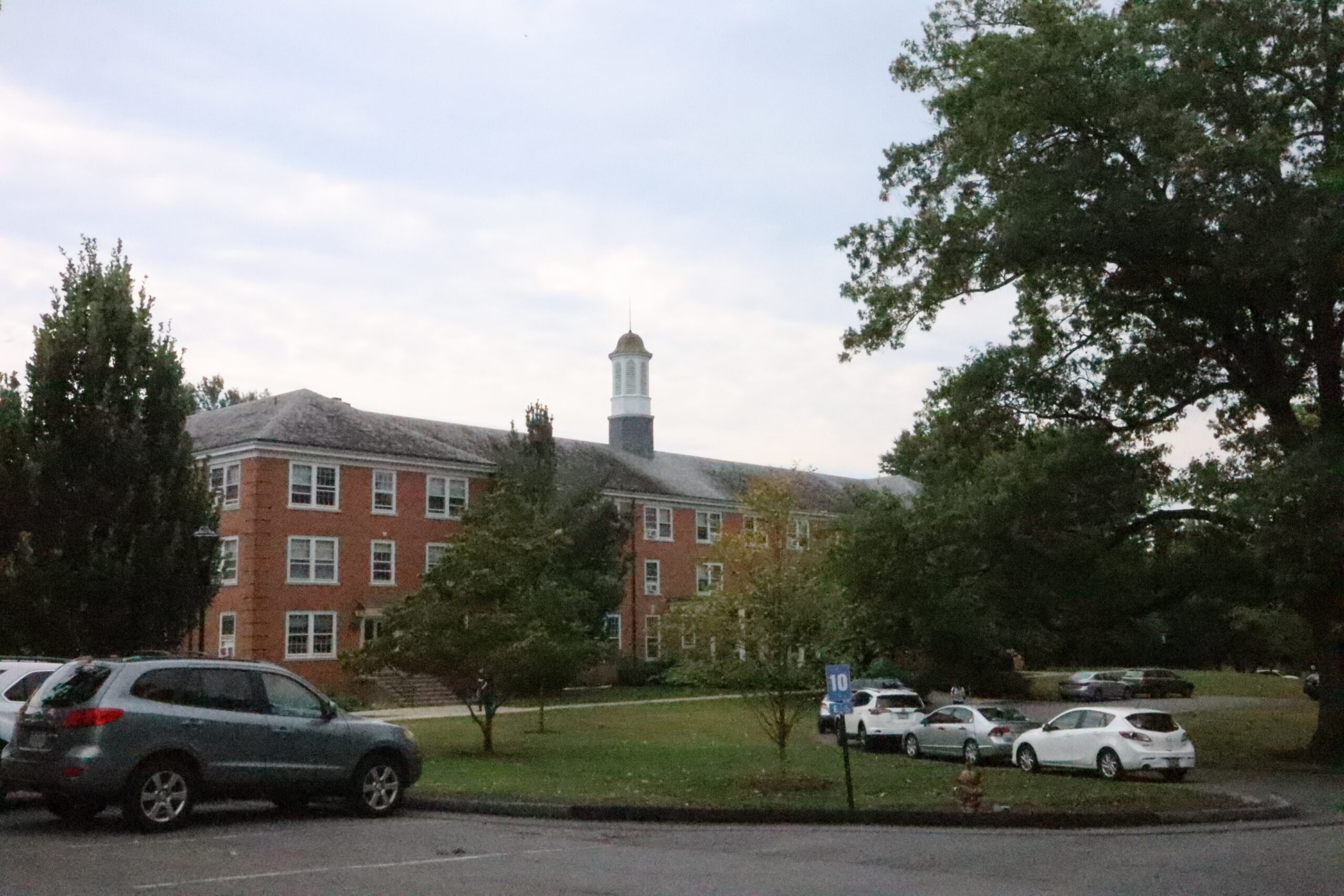 Bathroom trash cans revoked in Myer dorm building after feces found
