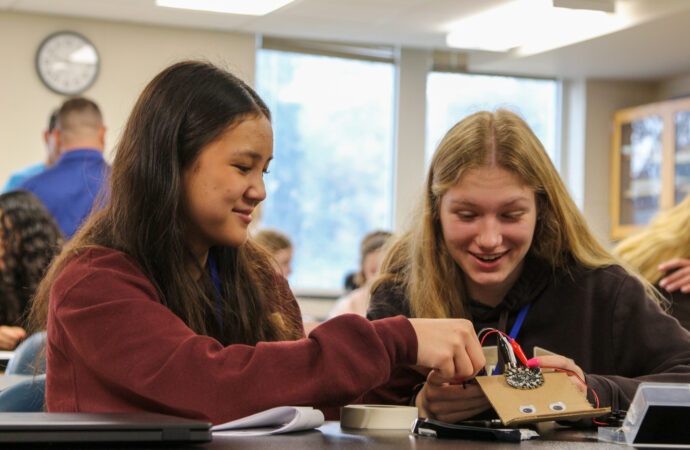 Etown Offers Dual Enrollment with Camp Hill School District
