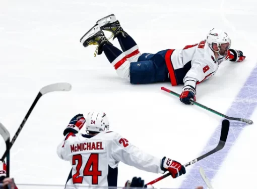 895: Ovechkin Breaks Gretzky’s Goal Record