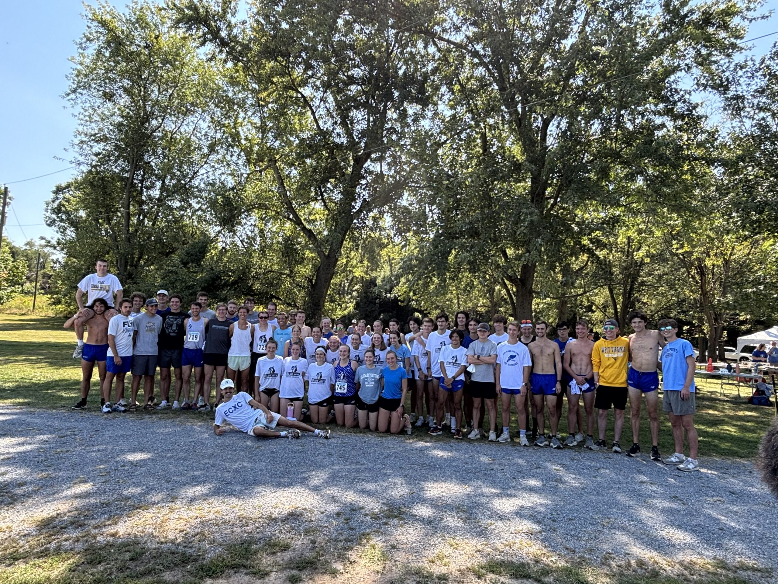 Elizabethtown Cross Country alumni return to challenge current Blue Jay runners