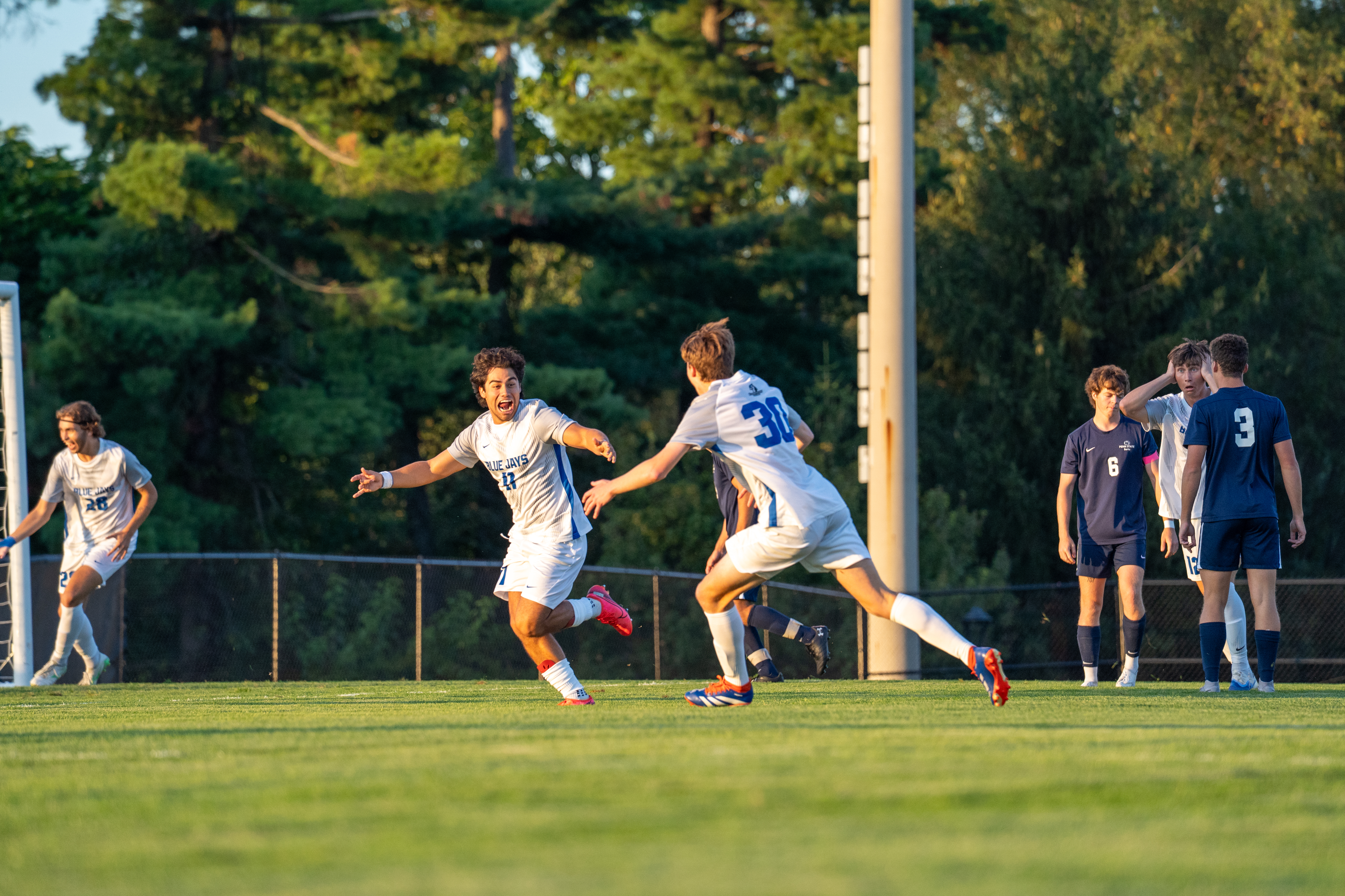 Blue Jays soar in 5-0 shutout