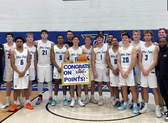Finarelli hits 1000, Etown men’s basketball defeats Rosemont