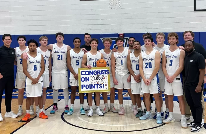Finarelli hits 1000, Etown men’s basketball defeats Rosemont