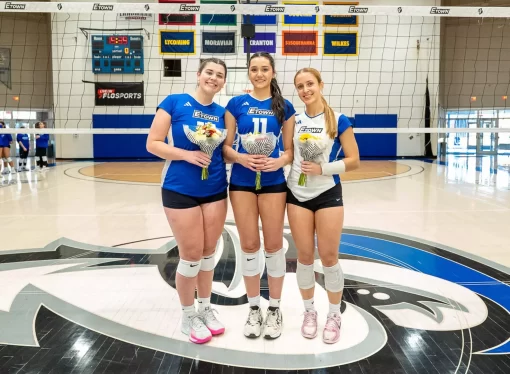 Women’s volleyball wins double on senior day