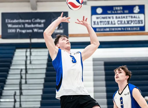Men’s Volleyball nets sweep against King’s College