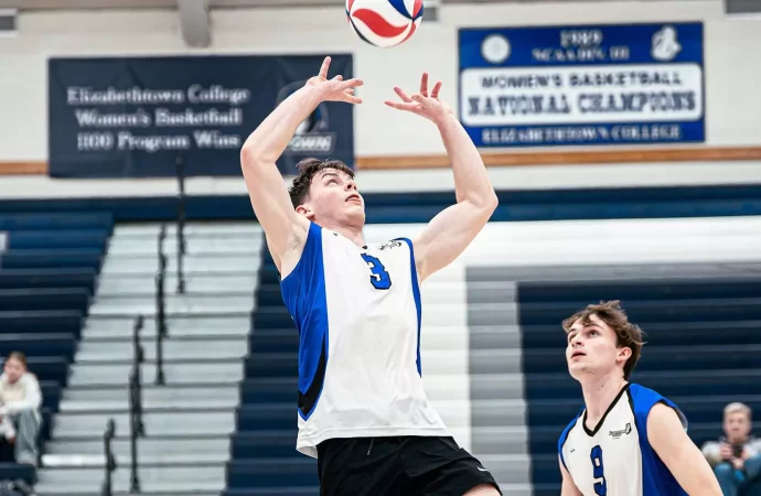 Men’s Volleyball nets sweep against King’s College