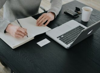 Debate of the Week: Handwritten or typed notes?