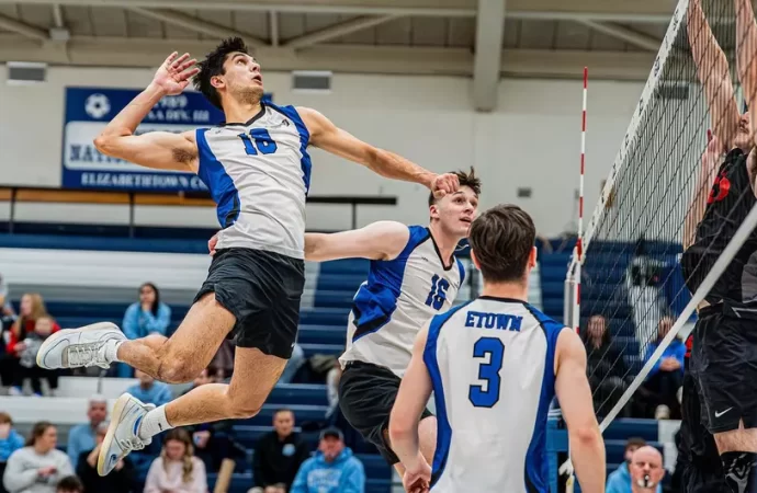 Elizabethtown College men’s volleyball splits in tri-match 