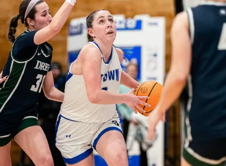 Women’s basketball falls short in Landmark Playoffs as Mummert reaches 1000 points