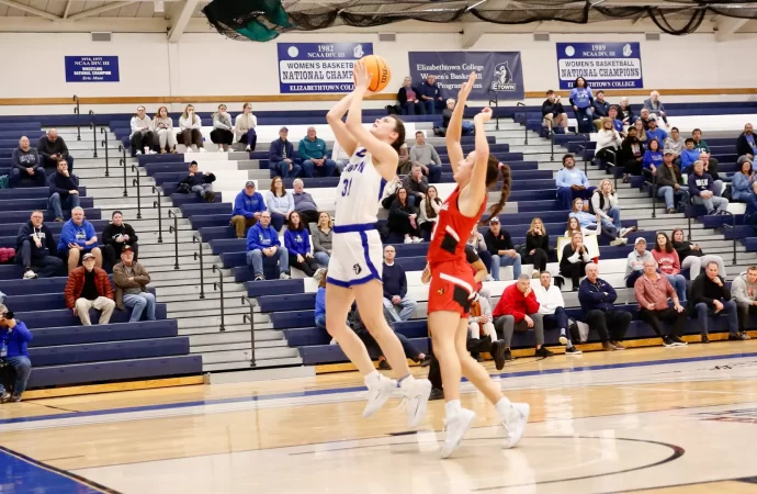 Elizabethtown College women’s basketball stuns Catholic University in conference upset