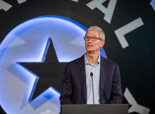 Business Buzz: Tim Cook steps down as Apple CEO, what’s next?