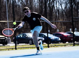 Men’s tennis cruises past Penn State Abington