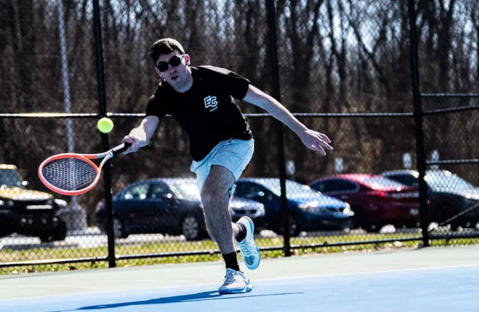Men’s tennis cruises past Penn State Abington