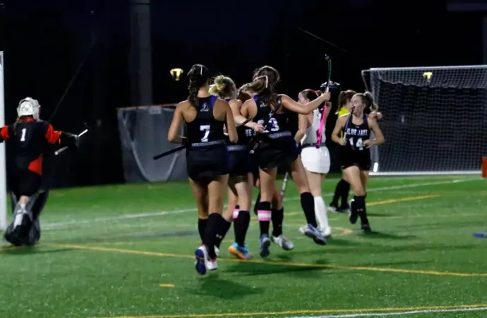Etown downs Catholic in thrilling shootout victory