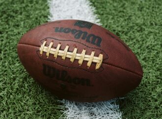 A new sport, a new community: Women’s Flag Football at Elizabethtown