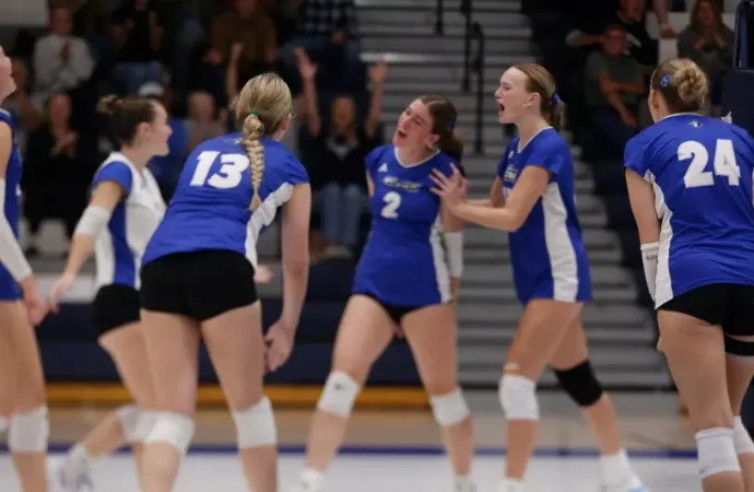 Blue Jays sweep in tri-match against Wilkes and Alvernia on Senior Day